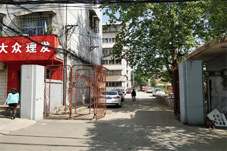 人民保险公司家属院4室2厅1卫98㎡